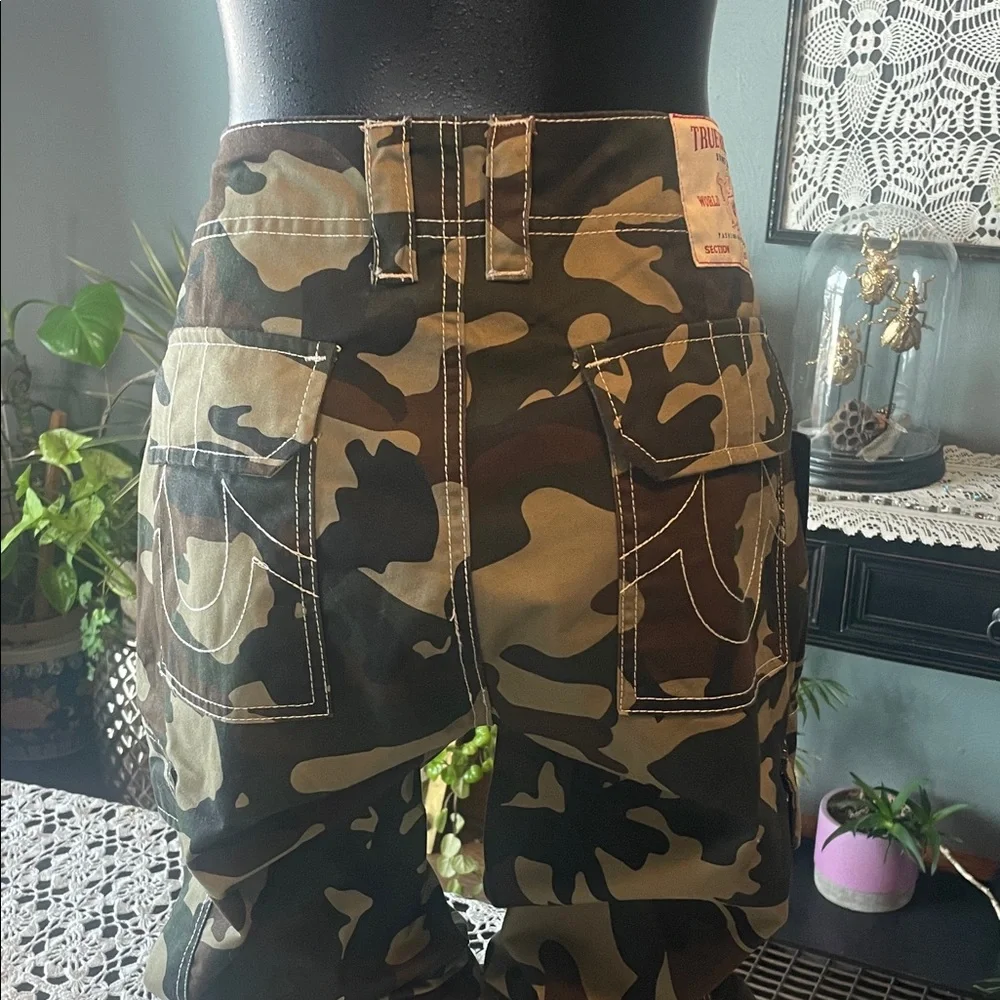 True Religion Camouflage Cargo Men Jeans